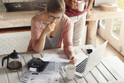 Hoeveel geld is genoeg? 8 tips voor goede gesprekken met je partner over een nieuwe woning