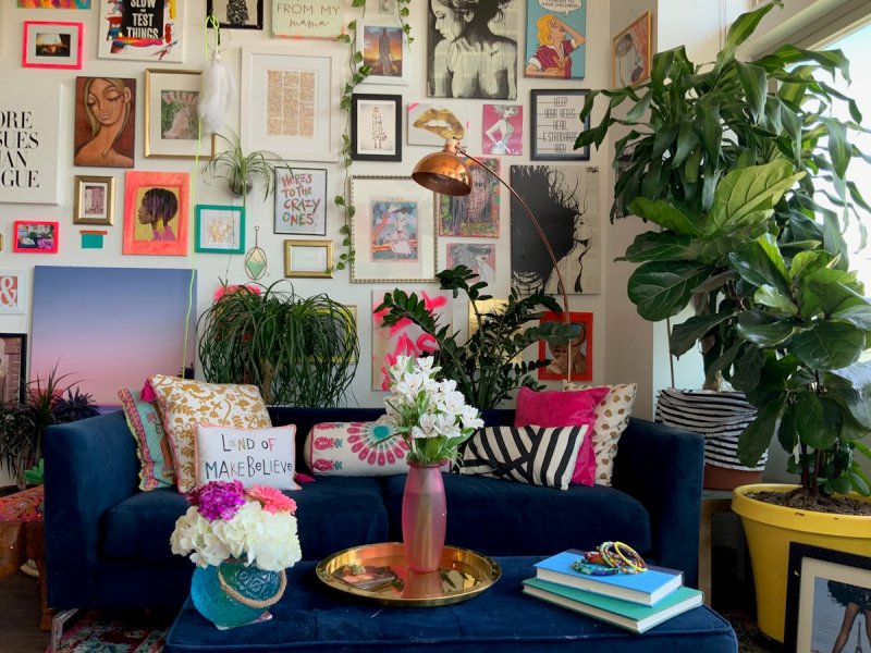 Zo doe je maximalisme in je woonkamer zonder dat het druk wordt